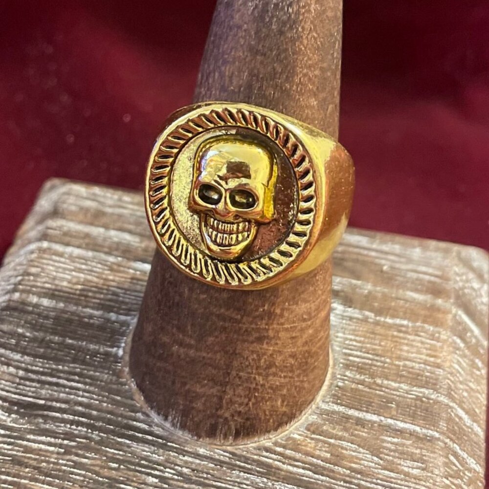 Gold Skull Ring – Statement Jewelry for Rebels 6.5